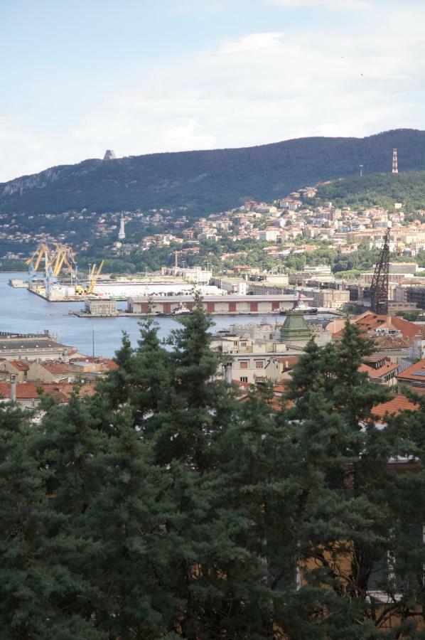 Casa Vacanze "Borahall" Trieste Luaran gambar